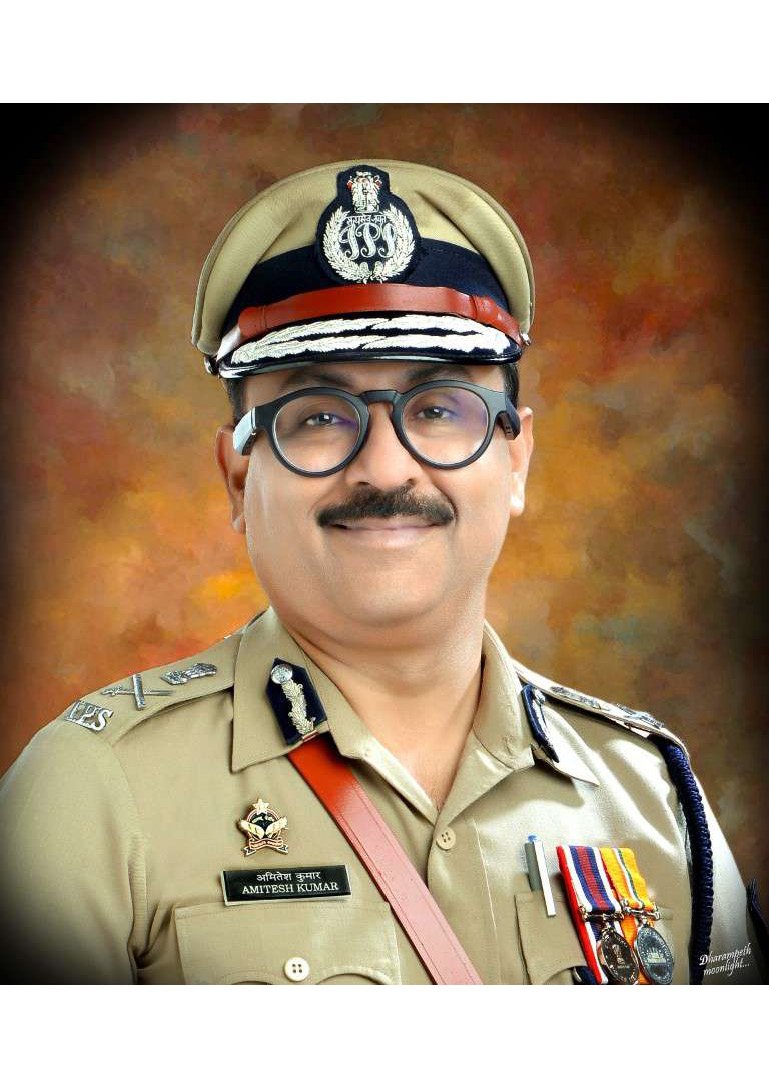 श्री अमितेश कुमार